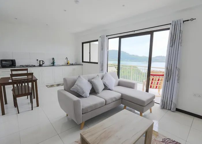Jolie View Self Catering Apartament
